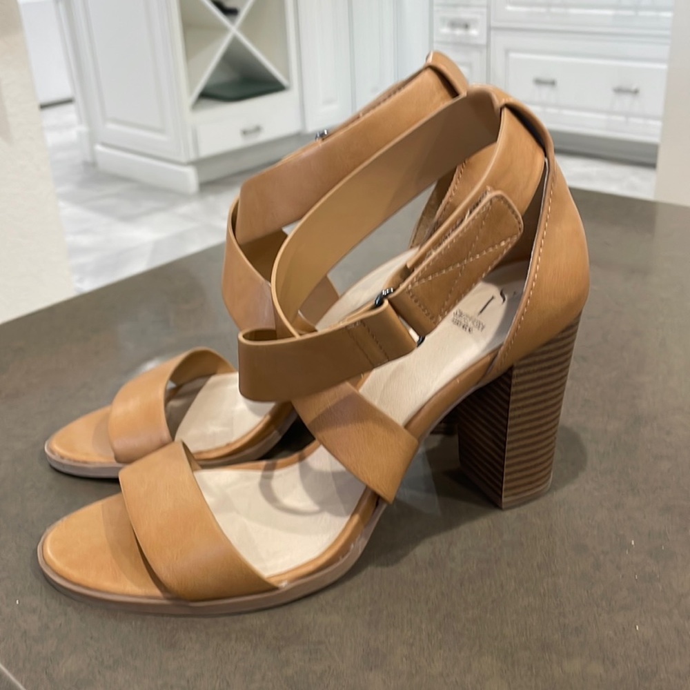 Simply Vera Wang heels